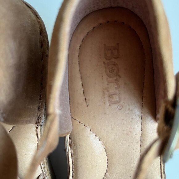 NWOT BORN Nellie Tan Suede Wedge Clogs | Size 8M - Picture 8 of 8